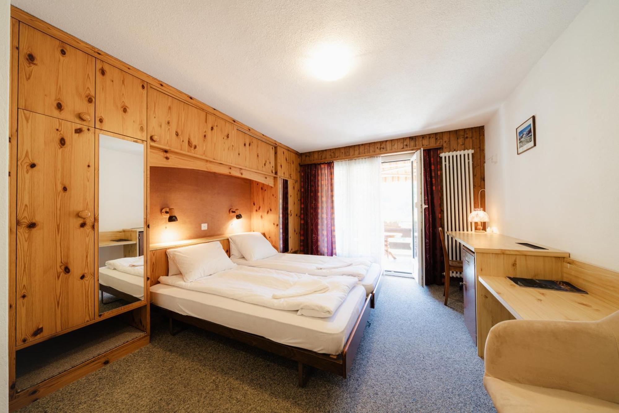 Hotel Old Jnn Клостерс Экстерьер фото