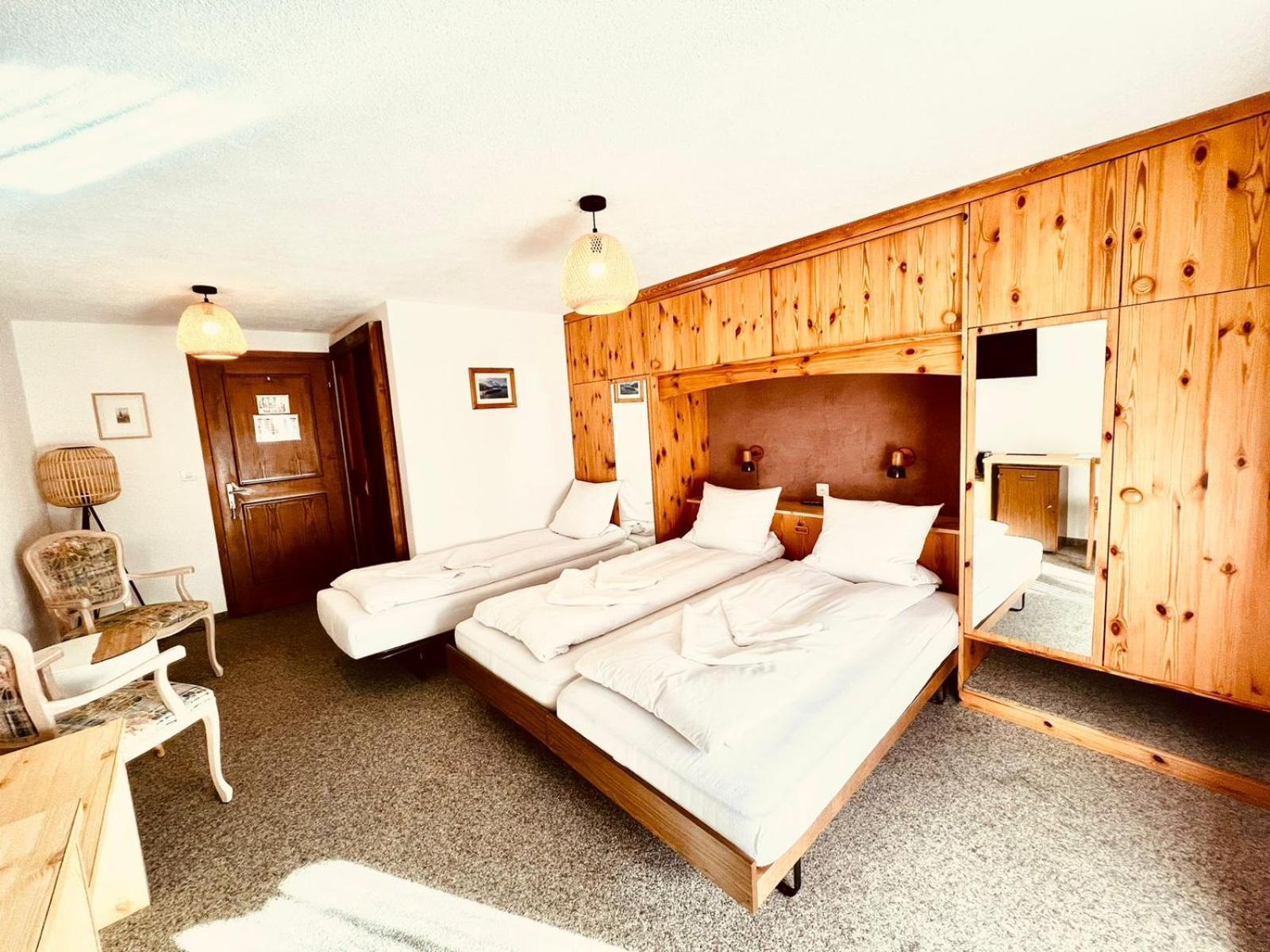 Hotel Old Jnn Клостерс Экстерьер фото